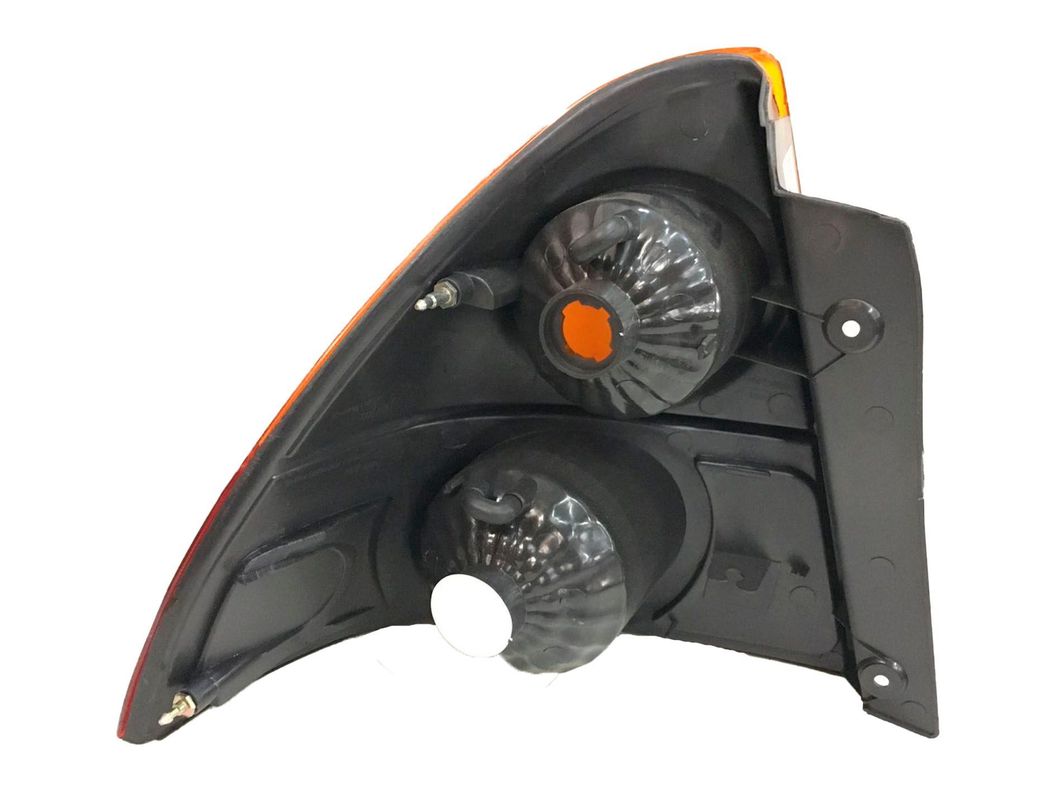 FAROL TRASERO DERECHO SEDAN SUZUKI AERIO 2004-2010-1