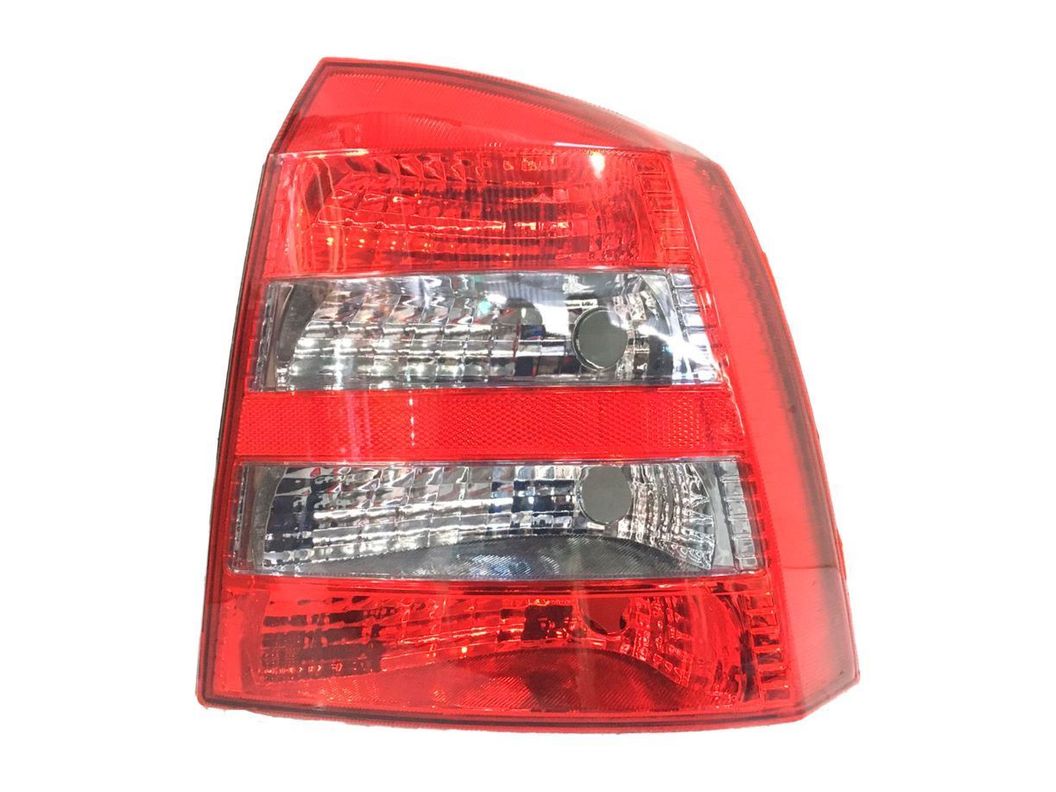 FAROL TRASERO IZQUIERD SEDAN CHEVROLET ASTRA 2003-2