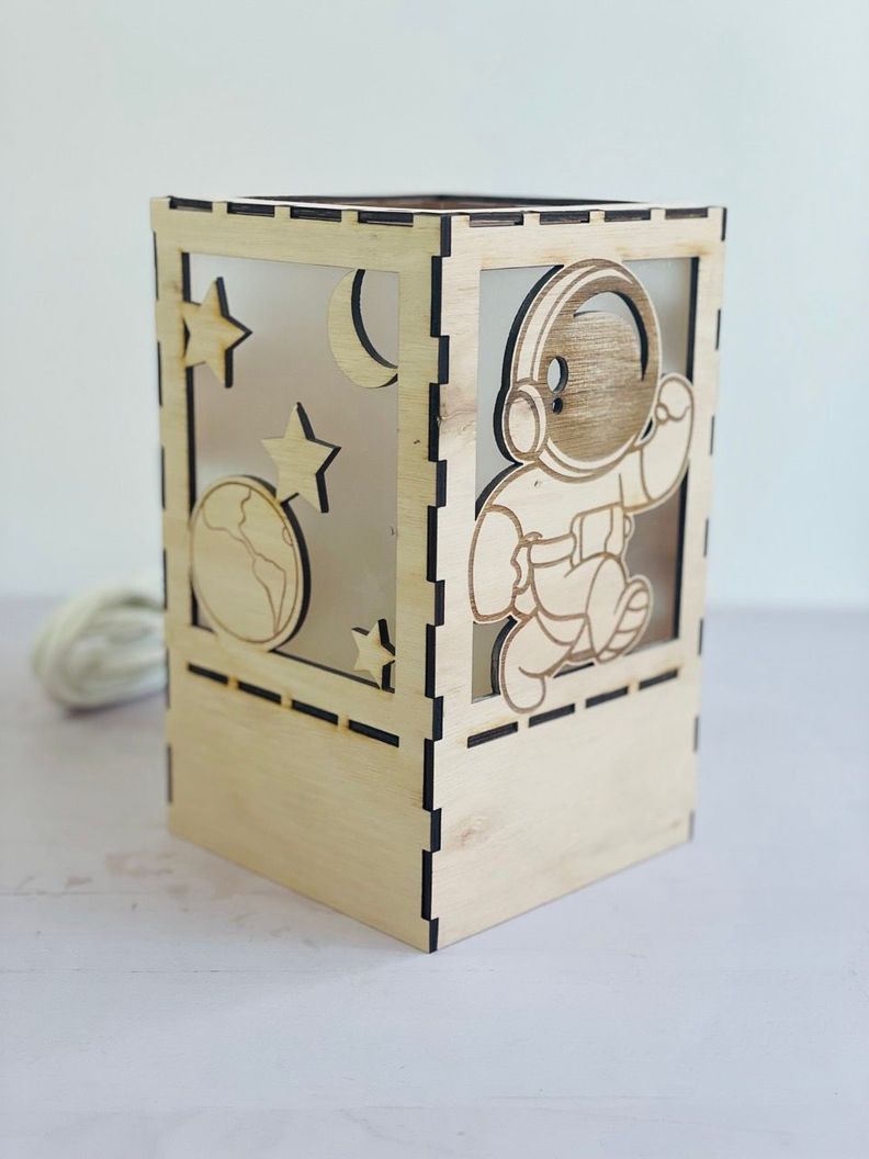 Lámpara para mesa astronauta-1