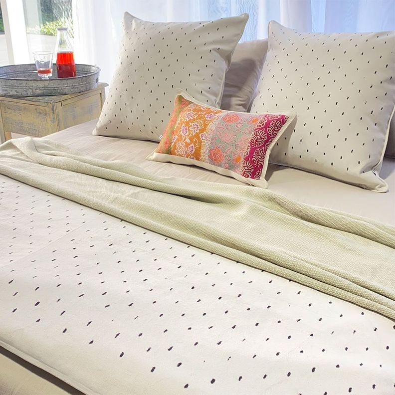 Cojín Dots 60x60 -2