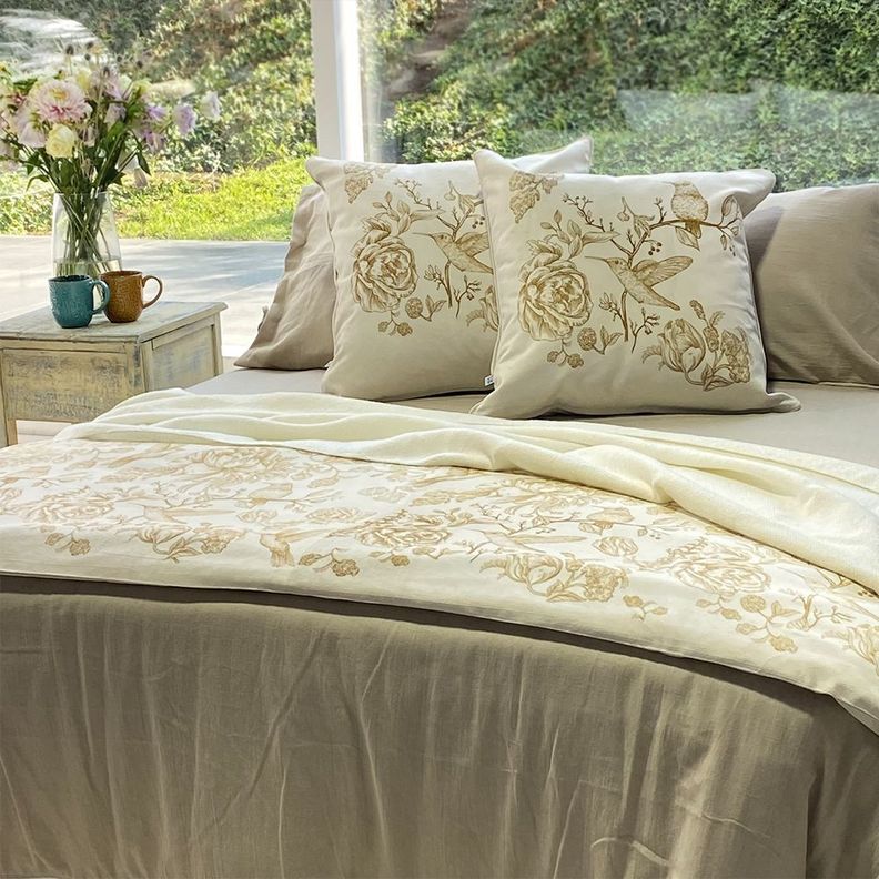 Piecera + 2 Cojines Colibri -70x200-1