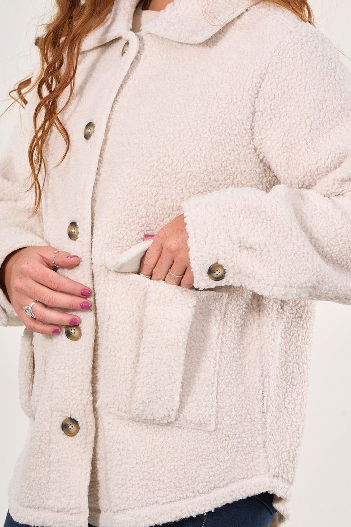 Sobrecamisa sherpa con bolsillos cargo Crudo mujer Polemic-3