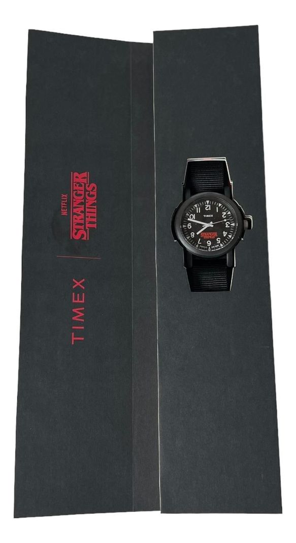 Reloj Timex X Stranger Things Tw2v50800-6