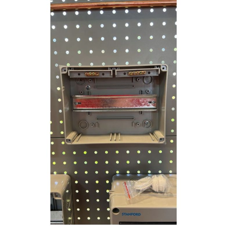 Tablero Electrico Sobrepuesto Exterior De 8 Polos Ip65-2
