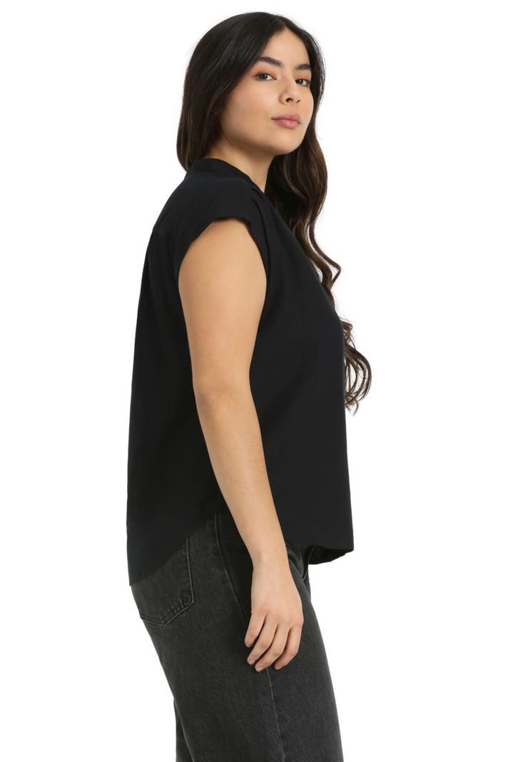 Blusa Mujer Jace Manga Corta Negro Levis A7425-0000-1