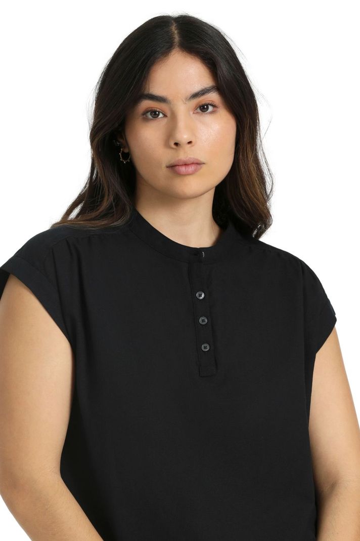 Blusa Mujer Jace Manga Corta Negro Levis A7425-0000-5