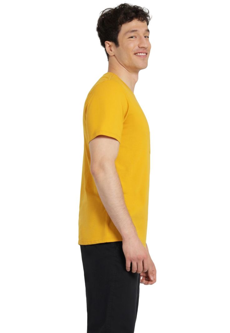 Polera Hombre Pocket Tee Slim Fit Amarillo-1