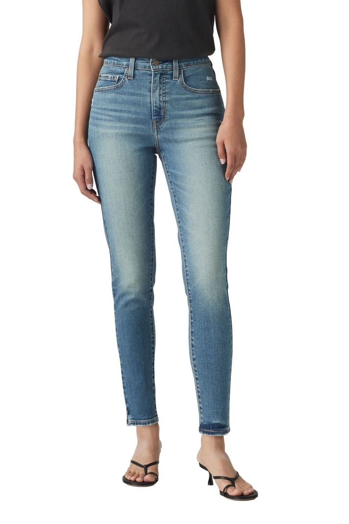 Jeans Mujer 721 High Rise Skinny Celeste Levis 18882-0784-0