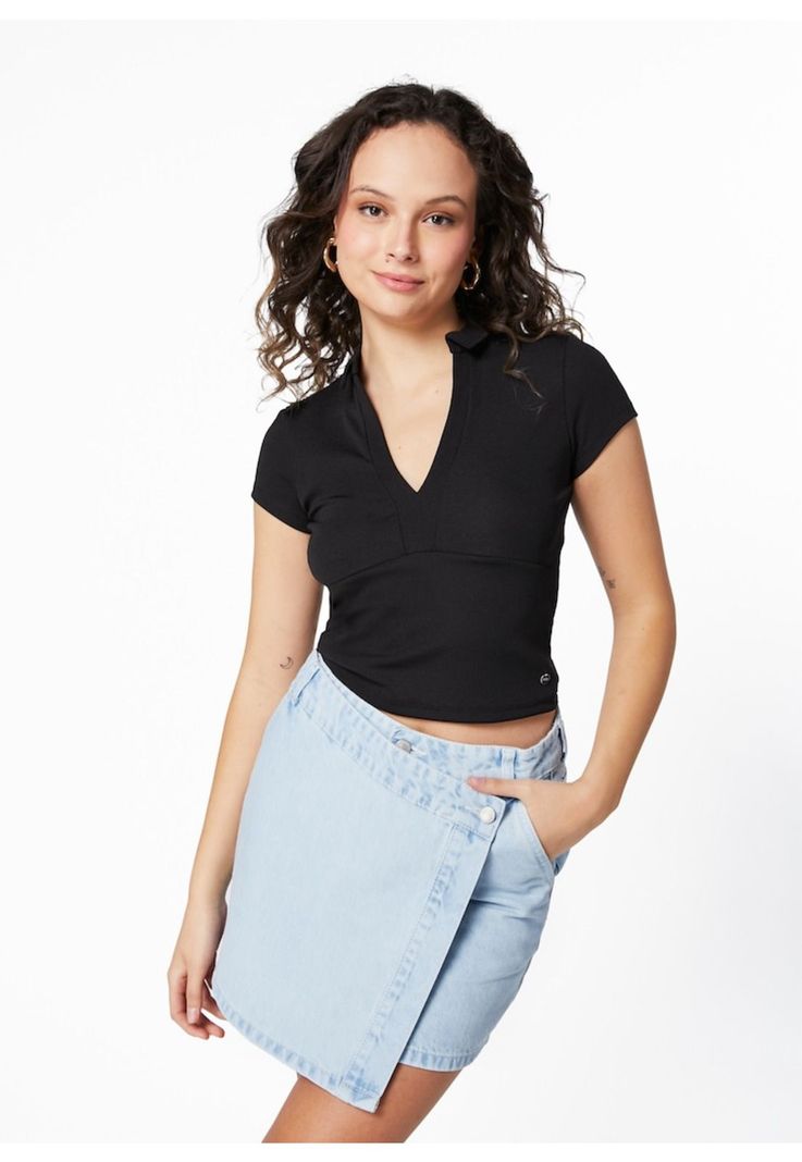 POLERA DYLAN REGULAR CUELLO POLO ESCOTE V-0