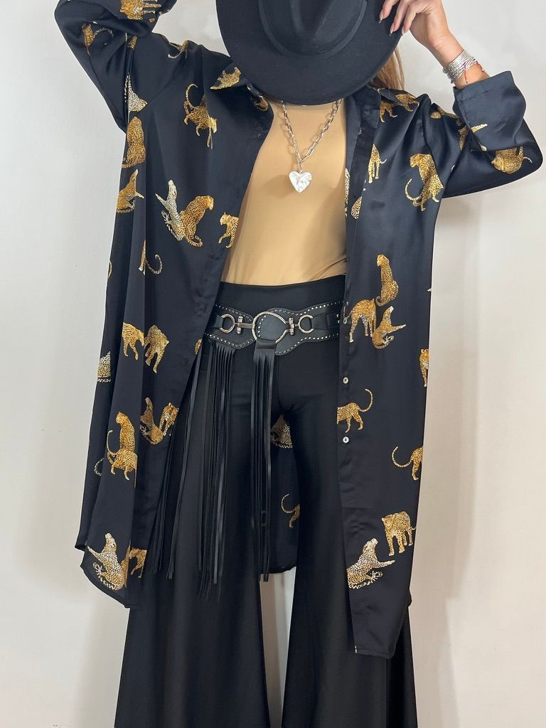 Blusa Carlota Satinada leopardos-1