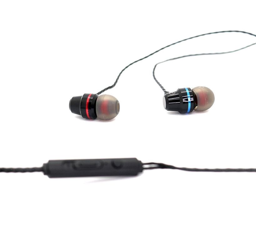 Audifono con Cable Negro