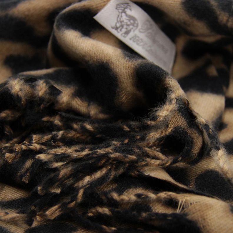 Bufanda cashmere estampado animal print-5