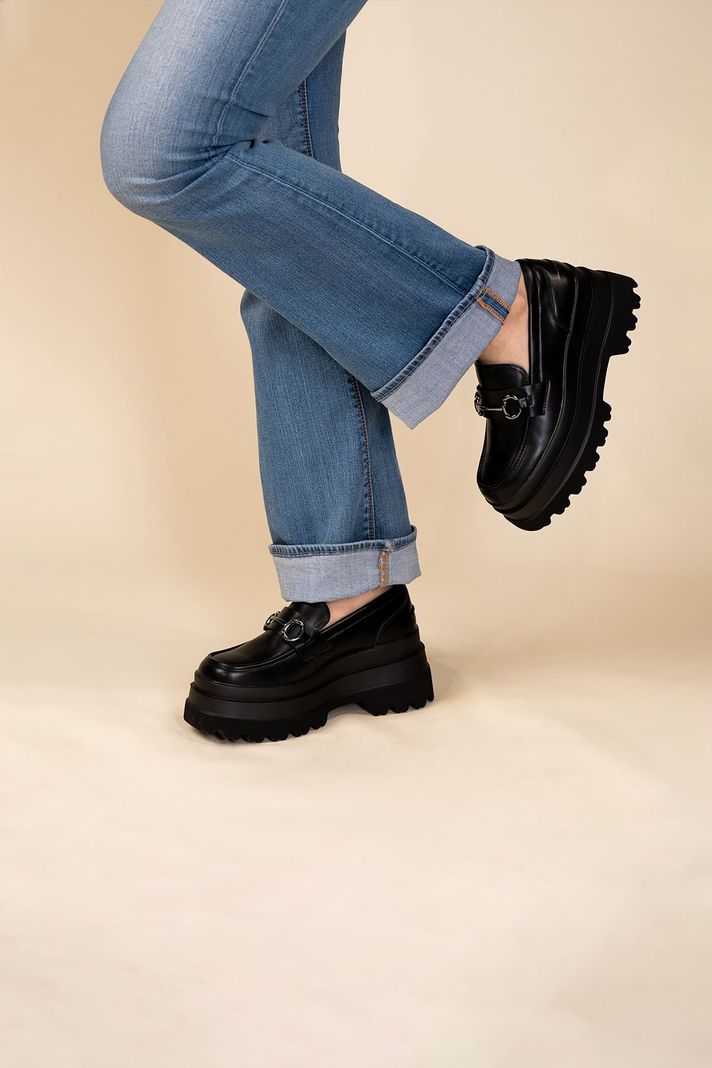Mocasín Mujer Negro Leonie Chinitown-1