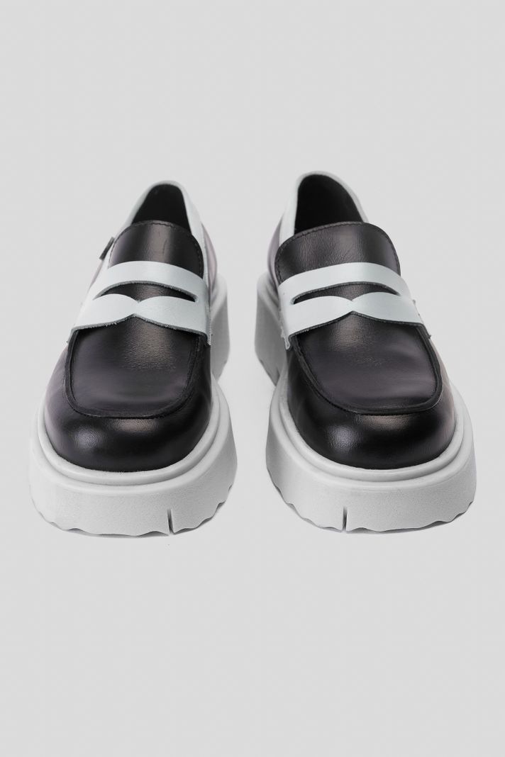Mocasín Cuero Mármara Negro Celeste Landazuri-2