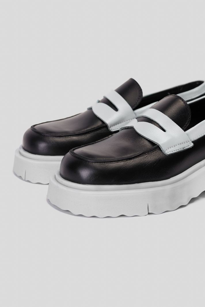 Mocasín Cuero Mármara Negro Celeste Landazuri-4