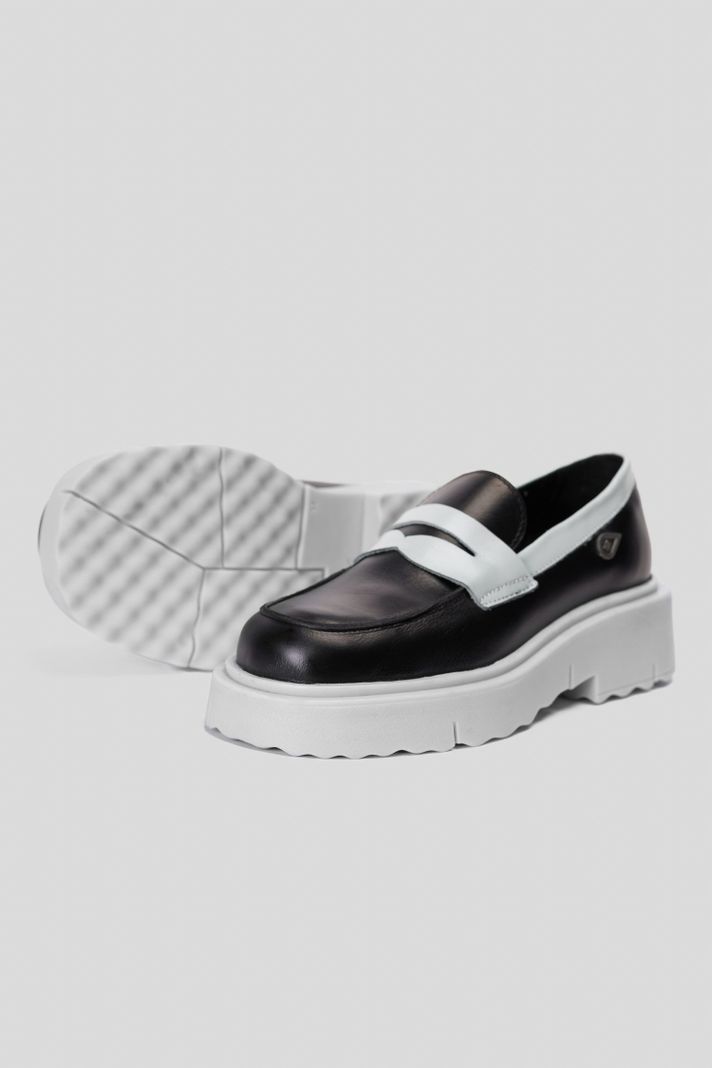 Mocasín Cuero Mármara Negro Celeste Landazuri-5