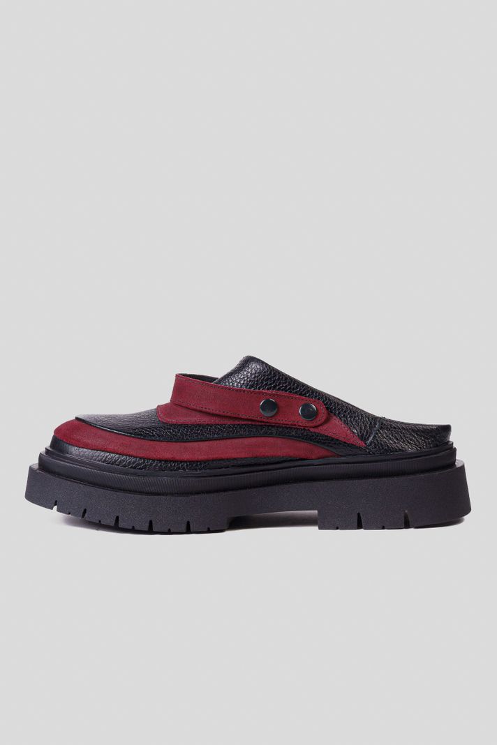 Zapato Cuero Mule Adriático Rojo Negro Landazuri-1