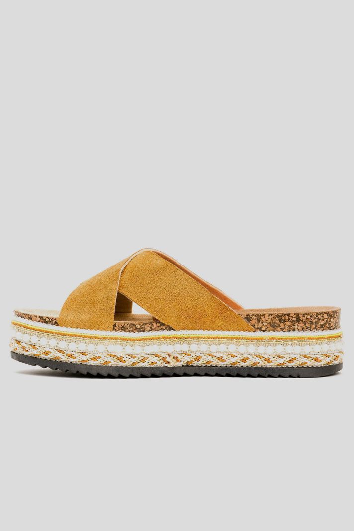 Sandalia Mujer Camel Ambar Chancleta-1