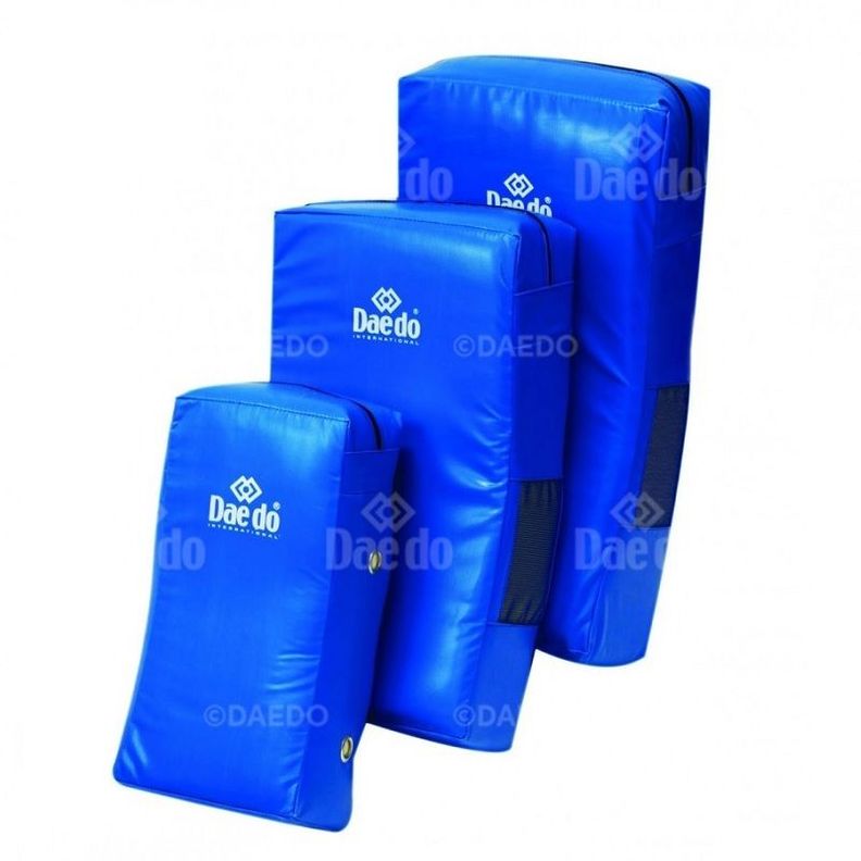 ESCUDO DAEDO ALTO IMPACTO PEQUEÑO AZUL 45X20X15 CMS.-0