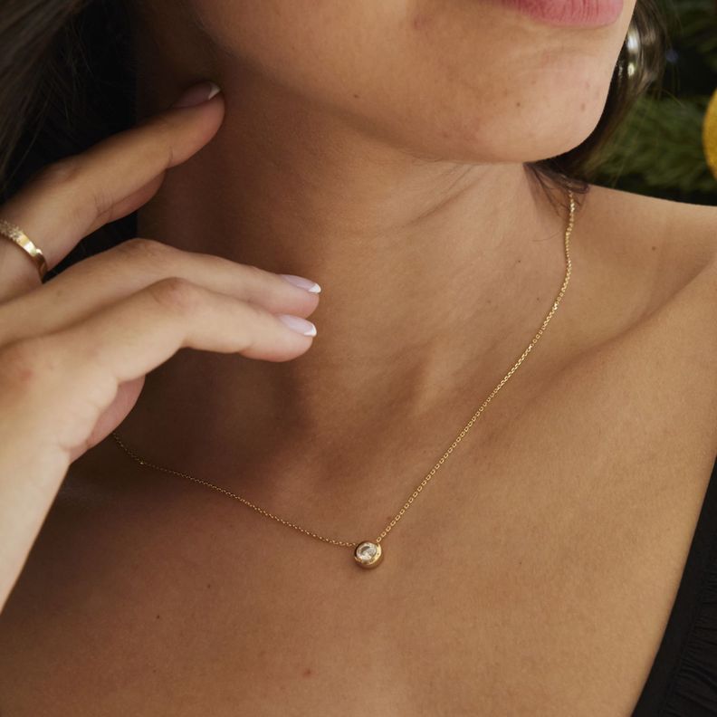 Collar de Oro Amarillo 18kt con Diamante Punto de Luz 8pts-3