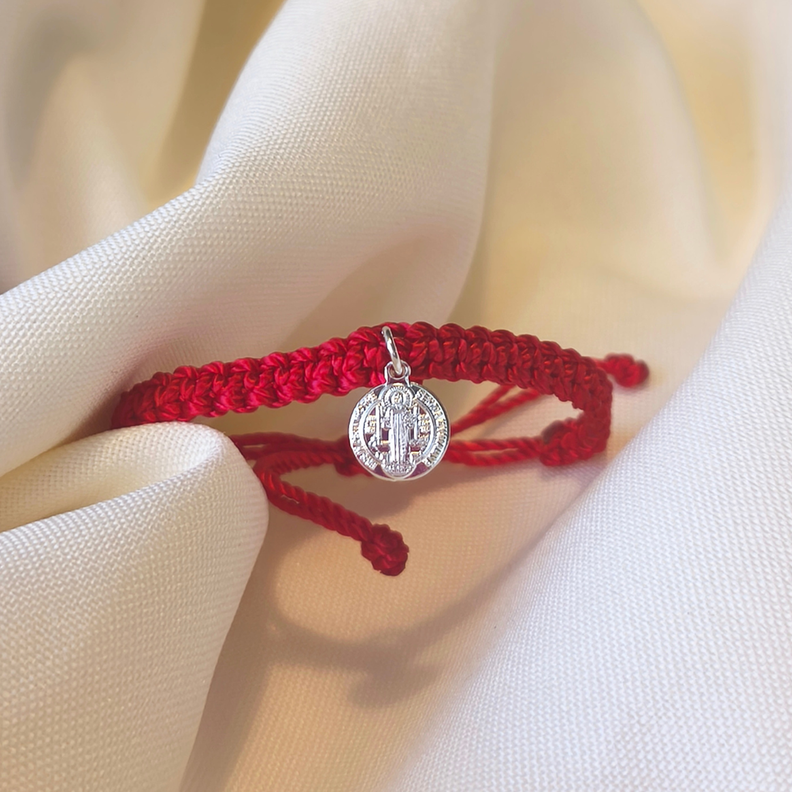 Pulsera Roja de Proteccion San Benito para Bebes y ninos, Ajustable y Hecha a Mano Rojo 13