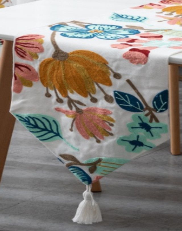 CAMINO DE MESA BORDADO ELEGANTE 33 X 180cm DC2-1