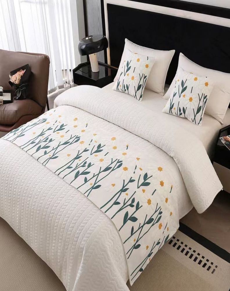 Set Piecera de Cama + 2 Fundas Bordadas para Cojín S1-2
