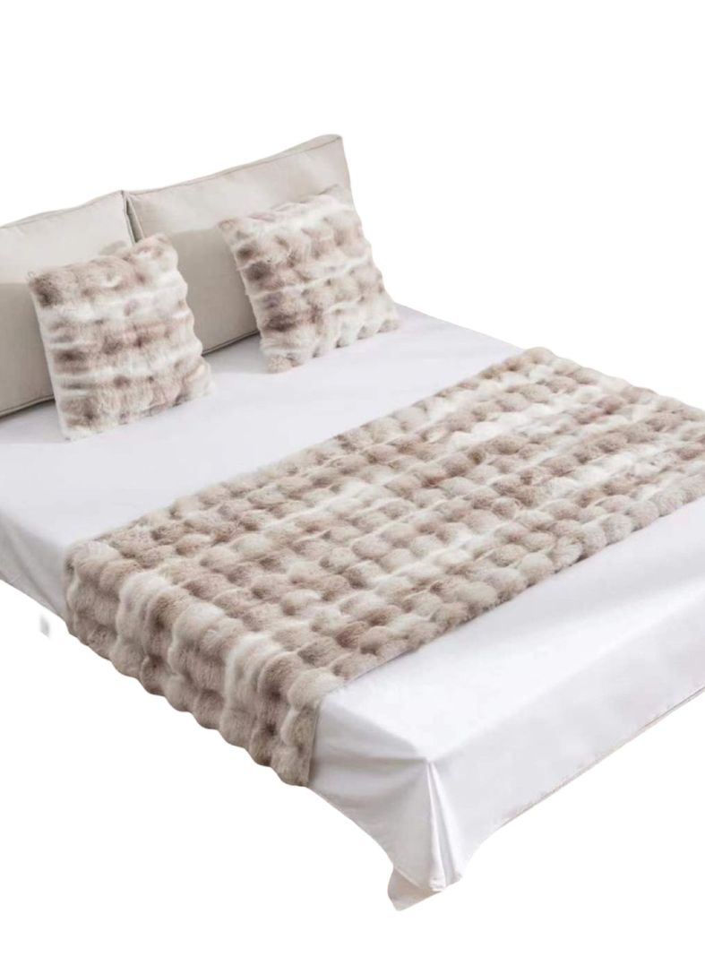 PIECERA DE CAMA ELEGANTE EXTRA SUAVE SIN FUNDAS DC22-0