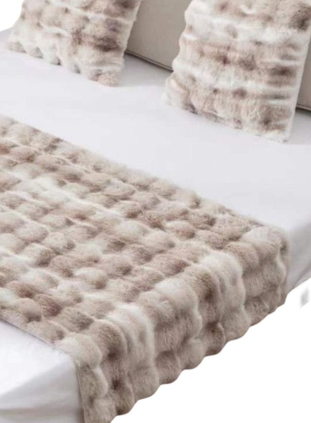 PIECERA DE CAMA ELEGANTE EXTRA SUAVE SIN FUNDAS DC22-1