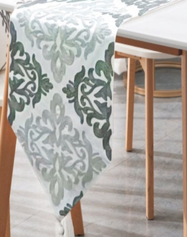 CAMINO DE MESA BORDADO ELEGANTE 33 X 180cm DC7-1