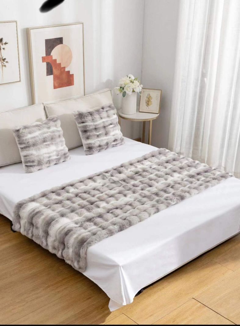 SET DE PIECERA DE CAMA INCLUYE 2 FUNDAS EXTRA SUAVE DC50-2