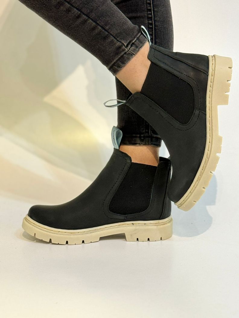 Botin Chelsie Negro Exotica-0