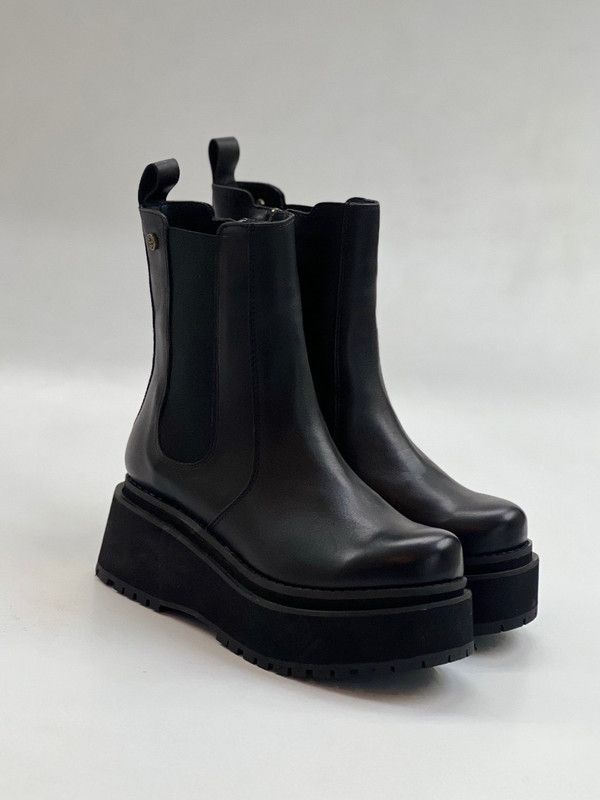 Botin Zuri negro Exotica-2