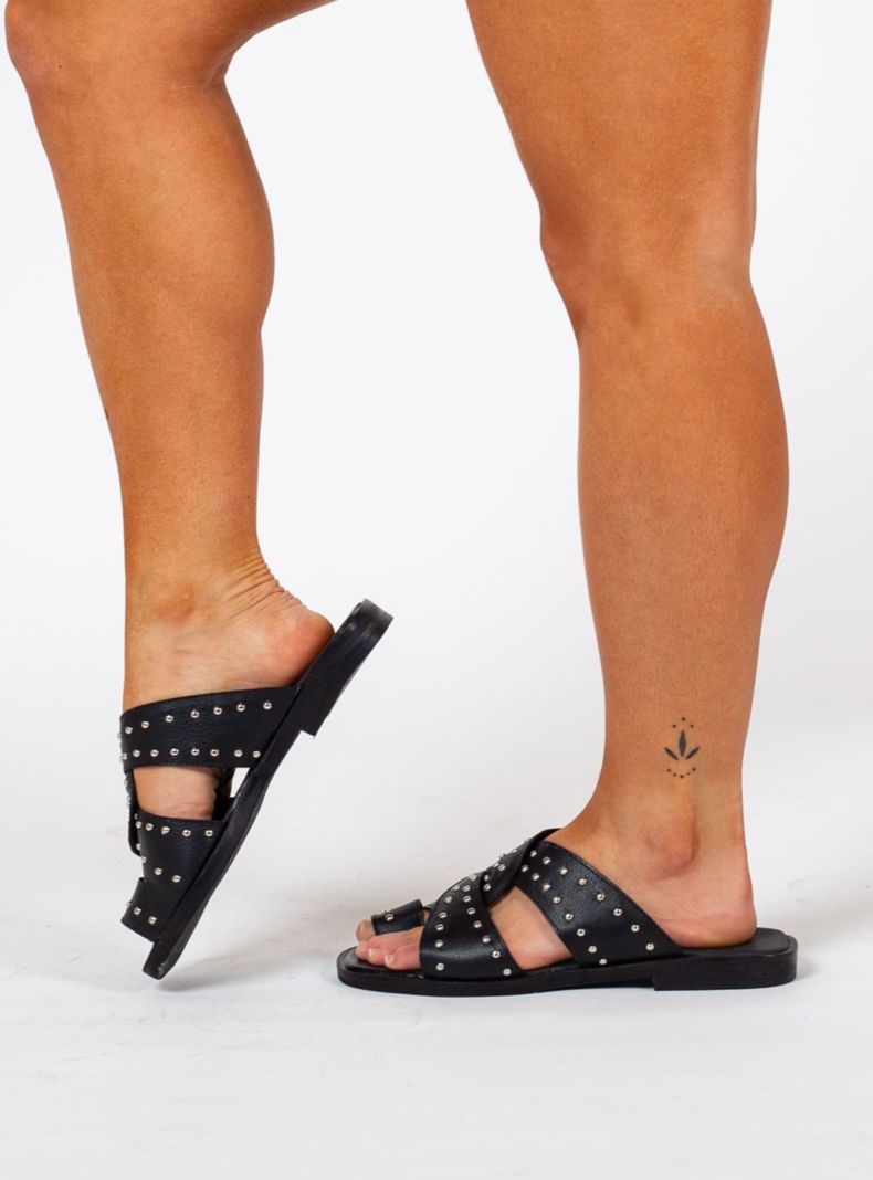 Sandalia Lady Negro Tachas Exotica