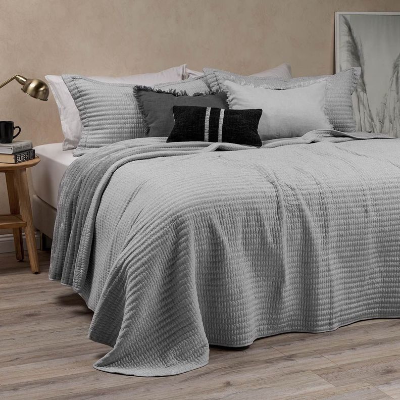 Cubrecama Flannel Supersoft Gris Super King-1