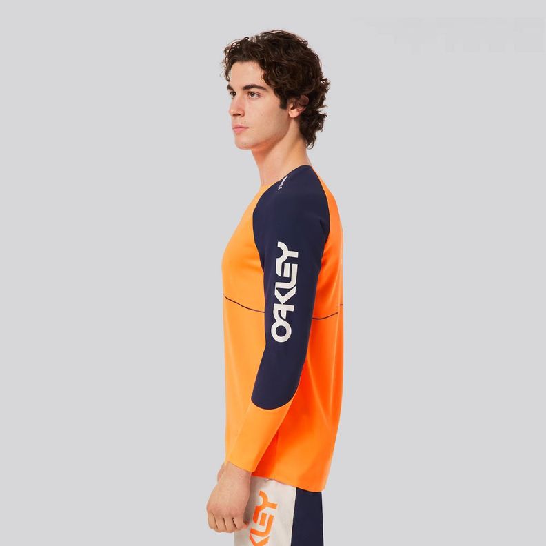 Polera Hombre Maven Scrub Oakley Orange/Blue-1