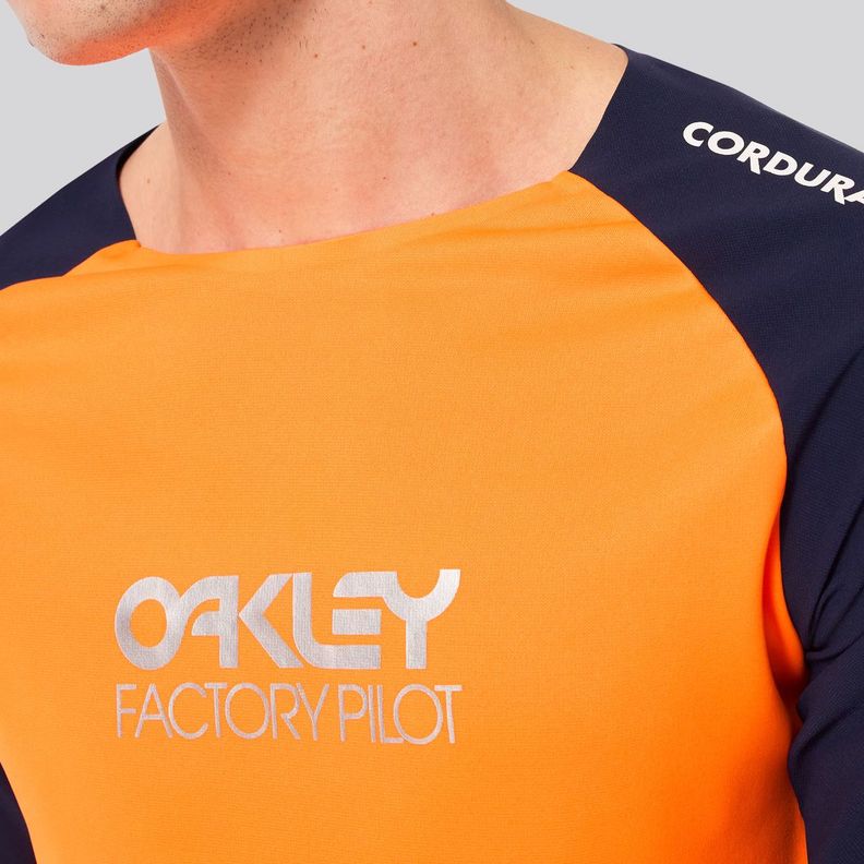 Polera Hombre Maven Scrub Oakley Orange/Blue-4
