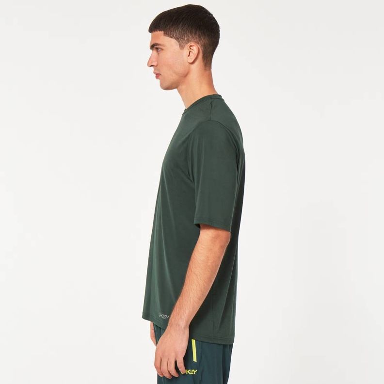 Polera Oakley Berm SS Hombre Verde-1