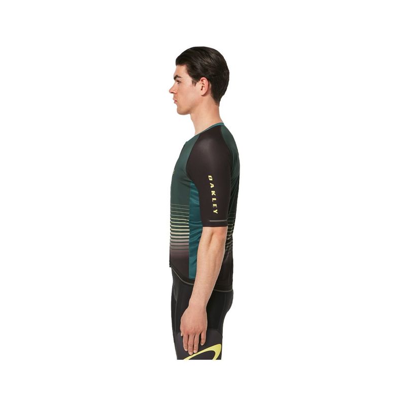 Polera Oakley Maverick Pro 2.0 Hombre Green-1
