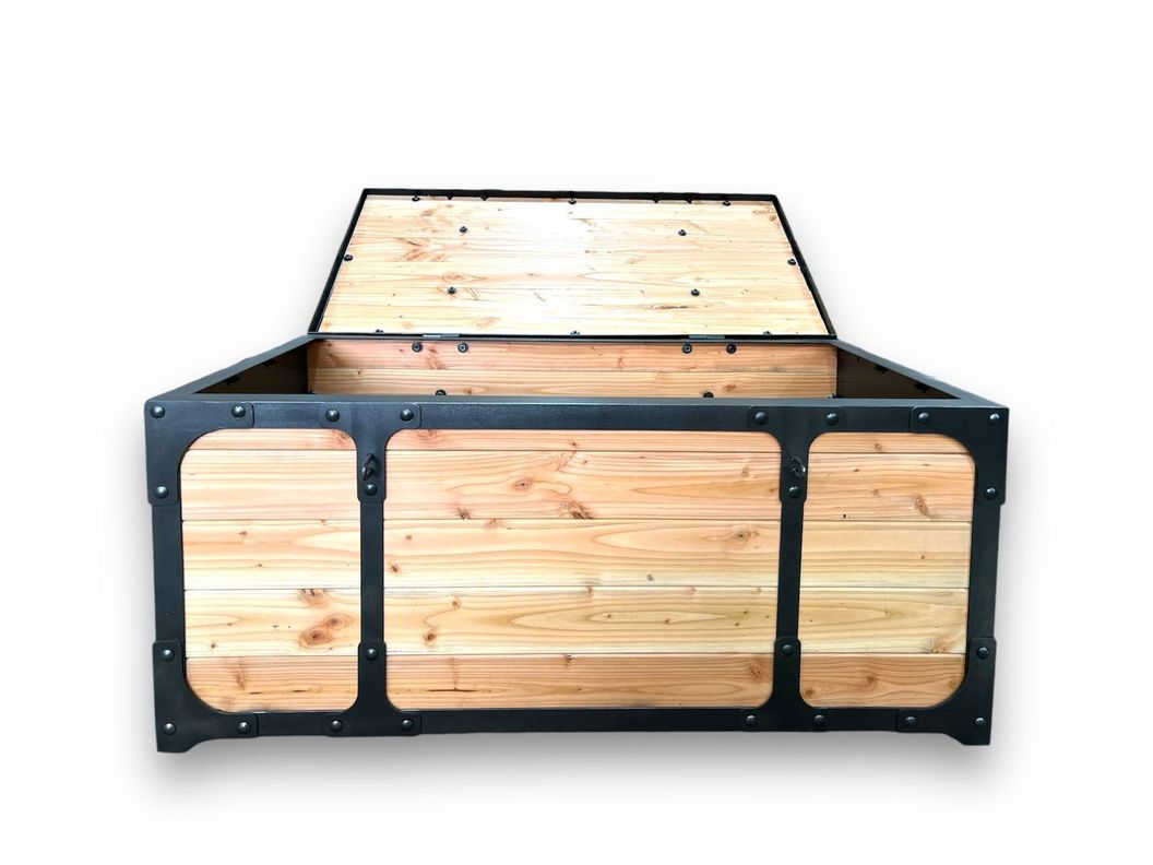 Baúl de Fierro color Negro Metálico con Madera-0