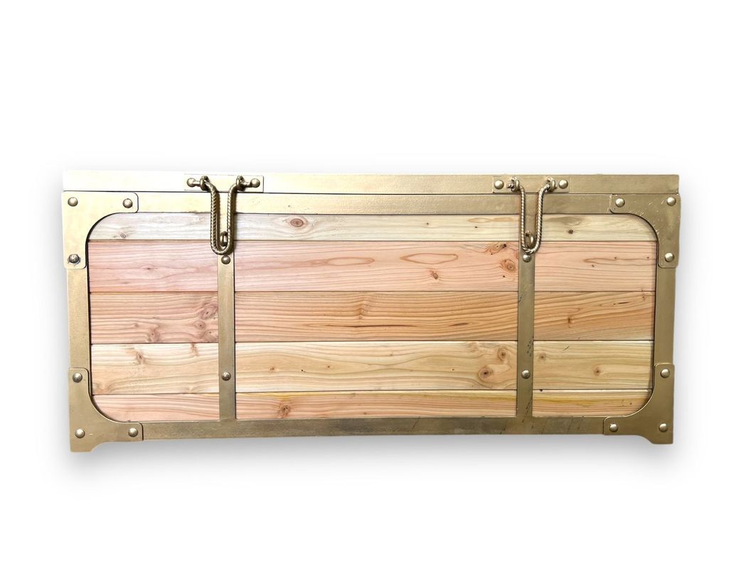 Baúl de Fierro color Oro con Madera-1