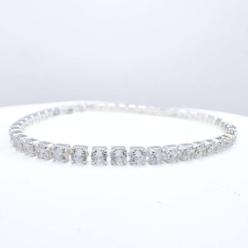 Pulsera de Hilo Brillante con Detalles en Plata 925 y Circón-5