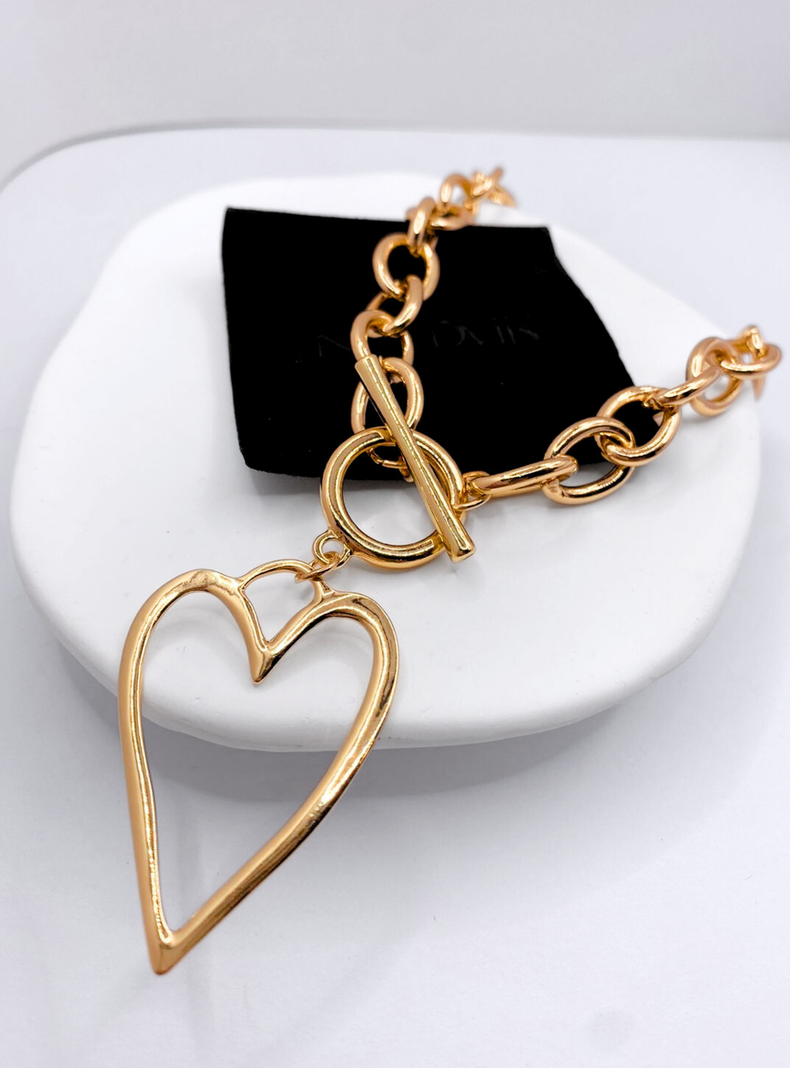 Collar Dorado de Eslabones con Dije de Corazón y Cierre OT-1