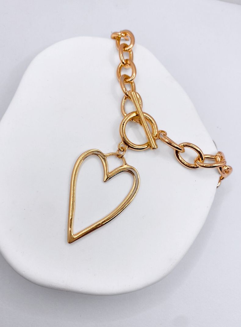Collar Dorado de Eslabones con Dije de Corazón y Cierre OT-3