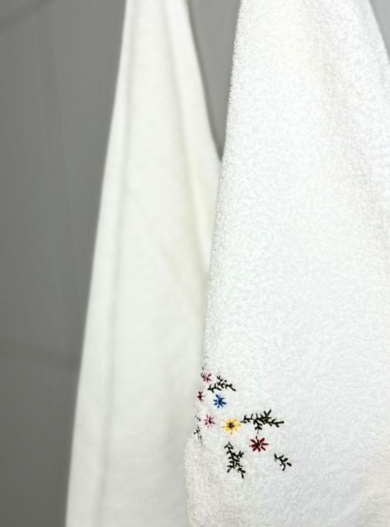 TOALLAS ROYAL TOUCH FLORAL 3 unidades de Tamaño Mano-1