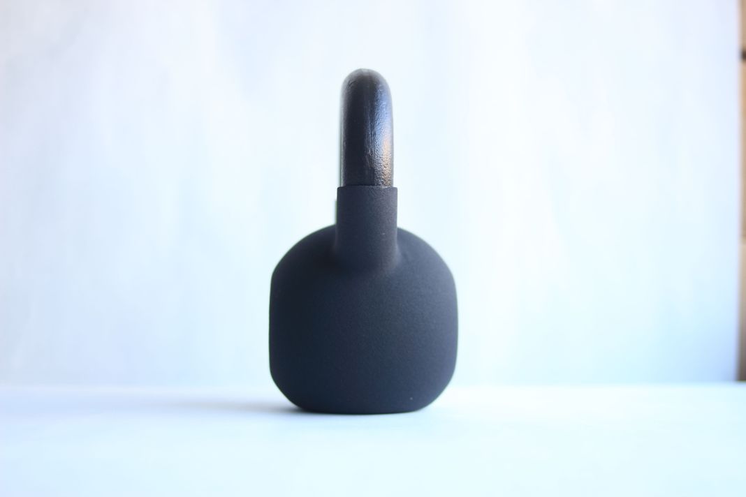 KETTLEBELL 8 KG ACERO RECUBIERTAS CON VINILO-6