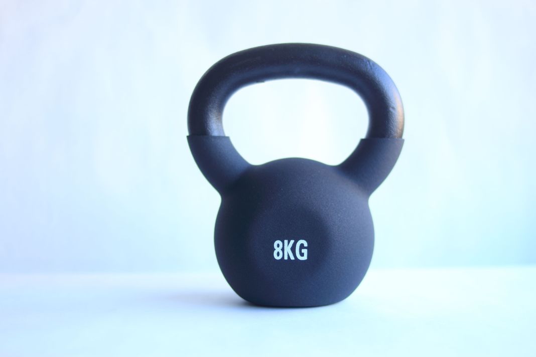 KETTLEBELL 8 KG ACERO RECUBIERTAS CON VINILO-4