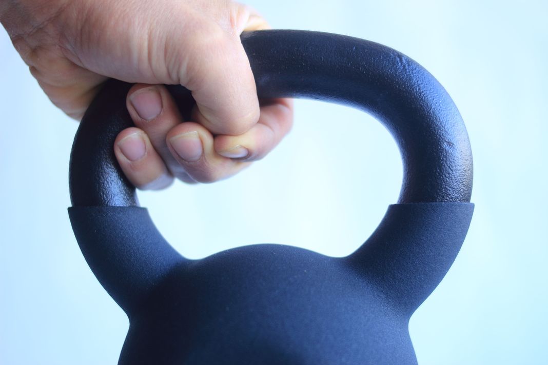 KETTLEBELL 8 KG ACERO RECUBIERTAS CON VINILO-3