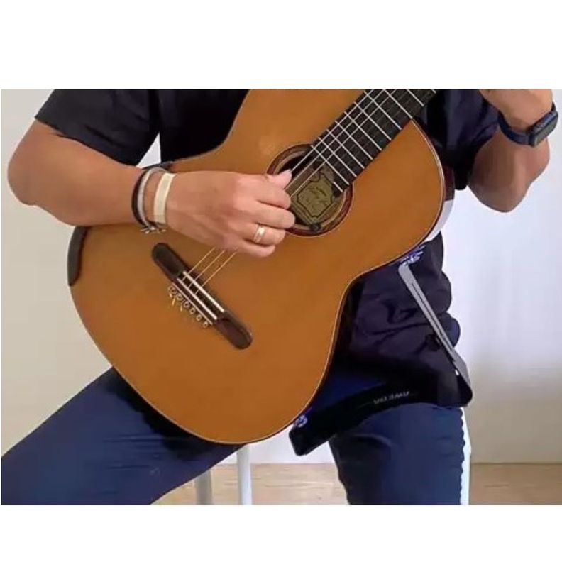 Soporte Elevador De Guitarra Modelo Conservatorio Negro-4