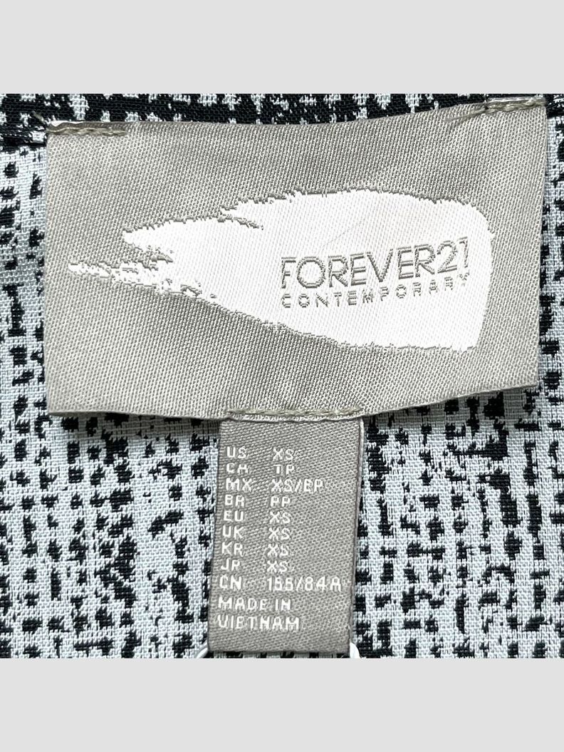 Blazer FOREVER 21 - Talla XS (VOP00929651)-1